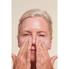 Dark Spot Sun Defense SPF50