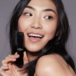 Nudies Tinted Blur Stick - Bâton estompeur teinté