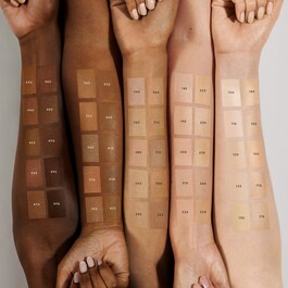 Soft' Lit Naturally Luminous Foundation - Strahlende Foundation
