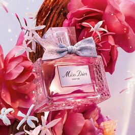 Miss Dior Parfum - Notes fleuries, fruitées et boisées intenses