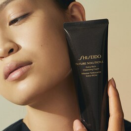 Future Solution LX - Extra Rich Cleansing Foam
